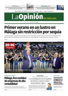 BOZIDAR MALJKOVIC, ENTRENADOR HACE 25 AÑOS EN EL PRIMER TÍTULO DEL CLUB DE LOS GUINDOS, RECIBIÓ AYER EL ESCUDO DE ORO DEL UNICAJA, DURANTE EL PARTIDO DE LIGA QUE LOS VERDES PERDIERON ANTE EL VALENCIA BASKET Y EN EL QUE PABLO LÓPEZ INTERPRETÓ EN DIRECTO EL