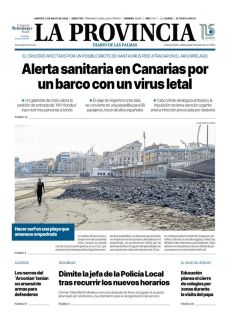 HACER SURF EN UNA PLAYA QUE AMANECE EMPEDRADA